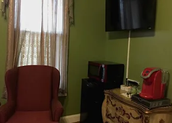 White Oak Manor Bed & Breakfast hotel thumbnail 4
