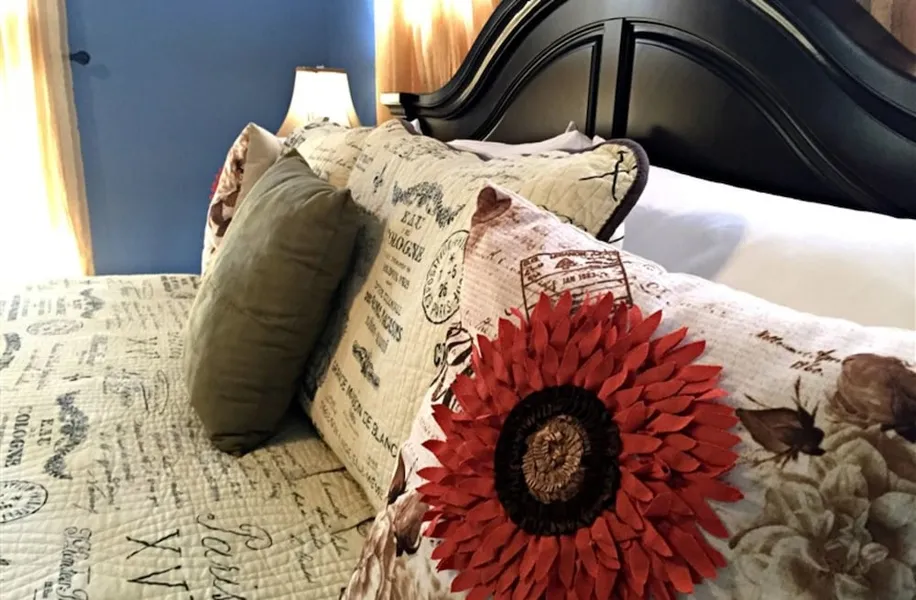 White Oak Manor Bed & Breakfast hotel detail image 6