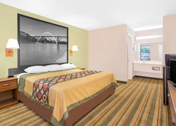 Super 8 by Wyndham Eufaula hotel thumbnail 6