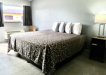Home Inn & Suites Orlando-Apopka hotel thumbnail 4
