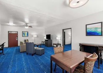 Best Western Palace Inn & Suites hotel thumbnail 3