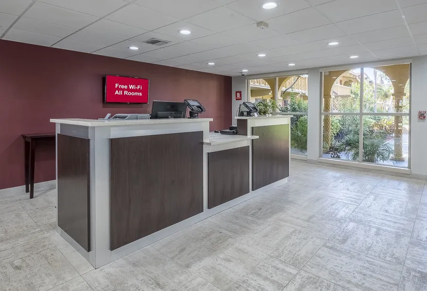 Red Roof Inn Tampa Bay - St Petersburg hotel detail image 2
