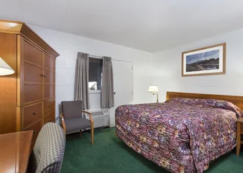 Moosejaw Inn hotel thumbnail 4