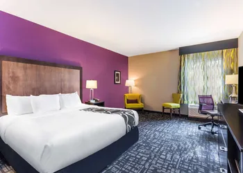 La Quinta Inn & Suites by Wyndham Monahans hotel thumbnail 7