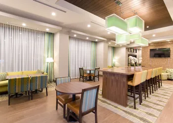Hampton Inn by Hilton Lloydminster hotel thumbnail 3