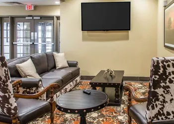 MainStay Suites Cotulla hotel thumbnail 5