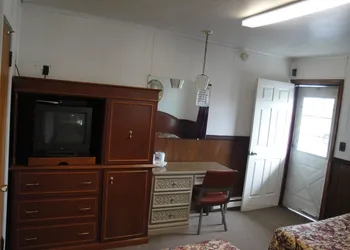 Jade Inn Motel hotel thumbnail 4
