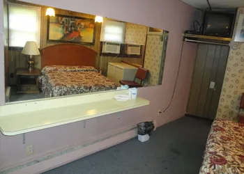 Jade Inn Motel hotel thumbnail 6
