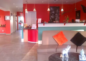 Whispering Palms Inn hotel thumbnail 5