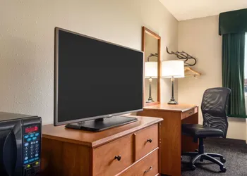 Travelodge by Wyndham Missouri Valley hotel thumbnail 4