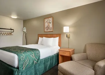 Travelodge by Wyndham Missouri Valley hotel thumbnail 5
