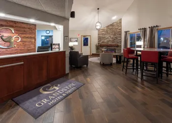 GrandStay Hotel & Suites hotel thumbnail 2