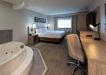 GrandStay Hotel & Suites hotel thumbnail 5