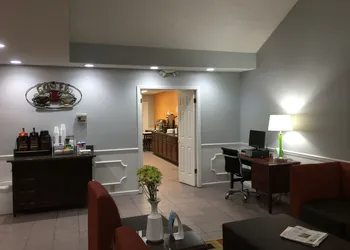 Super 8 by Wyndham Alexander City hotel thumbnail 6