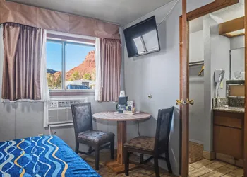 Travelodge by Wyndham Kanab hotel thumbnail 7