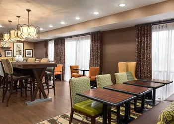 Hampton Inn Wichita-East hotel thumbnail 2