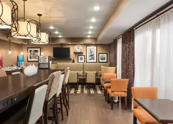 Hampton Inn Wichita-East hotel thumbnail 3