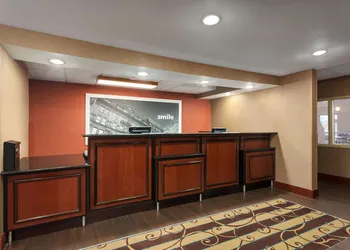Hampton Inn Wichita-East hotel thumbnail 4