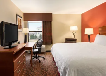 Hampton Inn Wichita-East hotel thumbnail 7