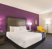 La Quinta Inn & Suites by Wyndham Virginia Beach hotel detail image 4