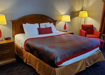 Ramada by Wyndham Barstow hotel thumbnail 5