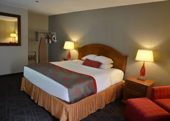 Ramada by Wyndham Barstow hotel thumbnail 6