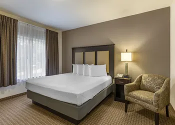 Stay-Over Suites hotel thumbnail 5