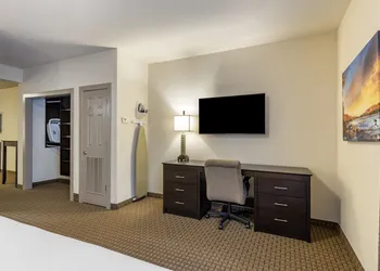 Stay-Over Suites hotel thumbnail 6