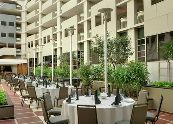 Embassy Suites by Hilton Atlanta at Centennial Olympic Park hotel thumbnail 5