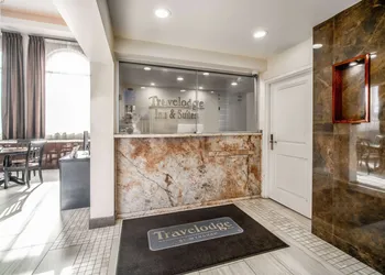 Travelodge Inn & Suites by Wyndham Bell Los Angeles Area hotel thumbnail 3
