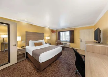 Best Western Hanford Inn hotel thumbnail 6