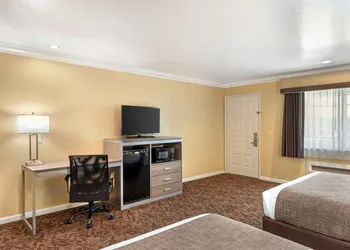 Best Western Hanford Inn hotel thumbnail 8