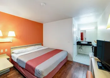 Motel 6 Greenville, TX hotel thumbnail 6