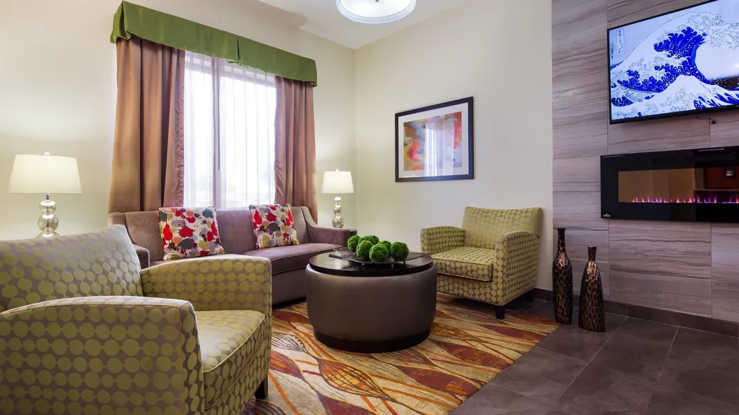 Best Western Plus Fairview Inn & Suites hotel detail image 2