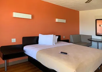 Motel 6 Cameron, MO hotel thumbnail 7