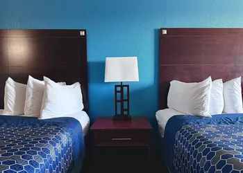 American Inn Cedar Rapids South hotel thumbnail 8