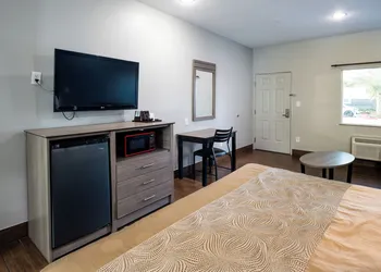 Moonlight Suites - Houston George Bush Intl Airport hotel thumbnail 6