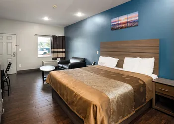 Moonlight Suites - Houston George Bush Intl Airport hotel thumbnail 8