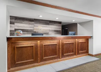 Baymont by Wyndham Piqua hotel thumbnail 2
