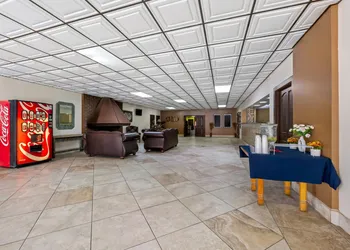 Econo Lodge Carlsbad Caverns Area hotel thumbnail 2