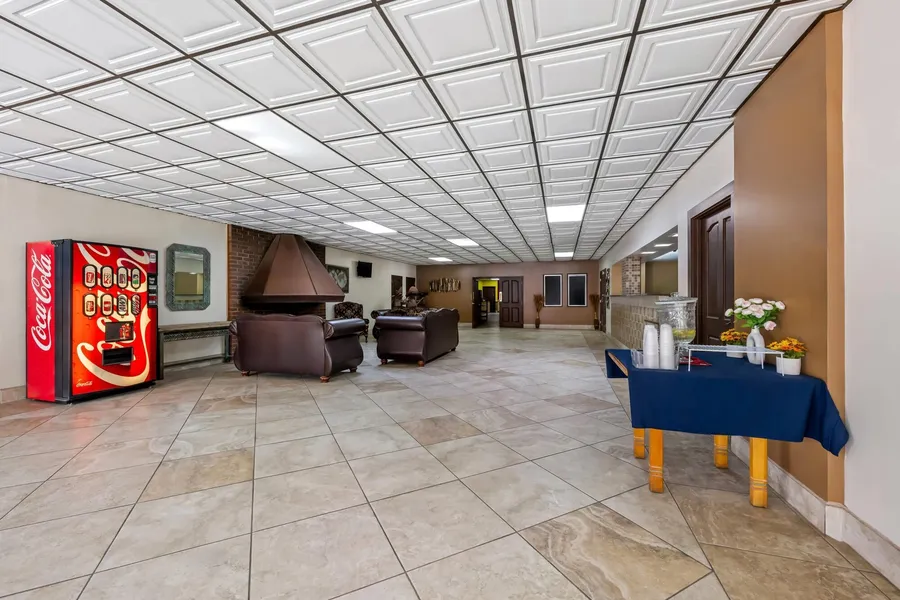 Econo Lodge Carlsbad Caverns Area hotel detail image 2