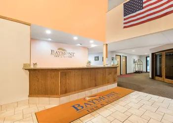 Baymont by Wyndham Hot Springs hotel thumbnail 2