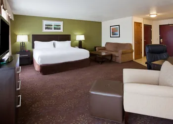 Holiday Inn Express & Suites Aberdeen by IHG hotel thumbnail 5