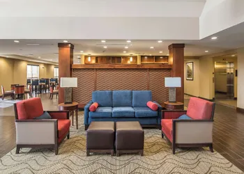 Comfort Suites Dodge City hotel thumbnail 4