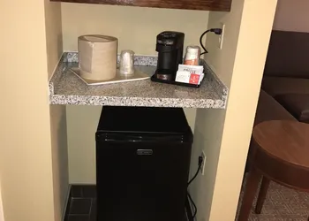 Comfort Suites Dodge City hotel thumbnail 6