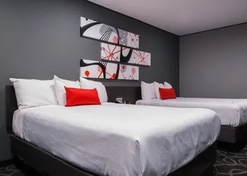 Astro Pasadena Hotel hotel thumbnail 4