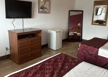 Lakeinn hotel thumbnail 4
