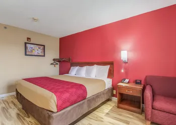 Econo Lodge Shelbyville hotel thumbnail 3