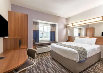 Microtel Inn & Suites By Wyndham Cadiz hotel thumbnail 4