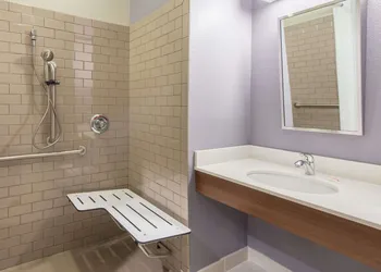 Microtel Inn & Suites By Wyndham Cadiz hotel thumbnail 8